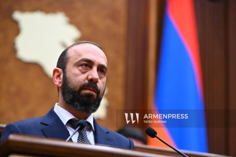 外长谈和平的担保人问题