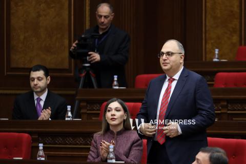 Vladimir Vardanyan fue elegido juez del Tribunal Constitucional