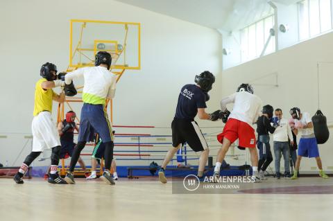 Boxeadores de Armenia entrenan en Tsaghkadzor