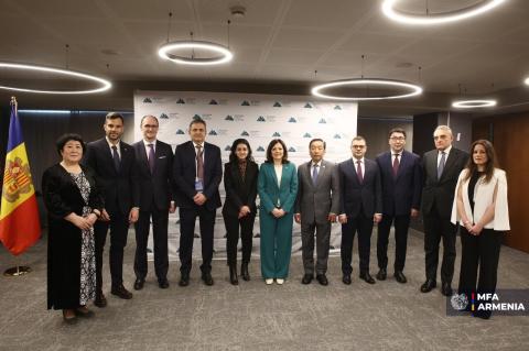 Robert Abisoghomonyan participó en la 7ª Reunión Mundial de la Alianza de las Montañas