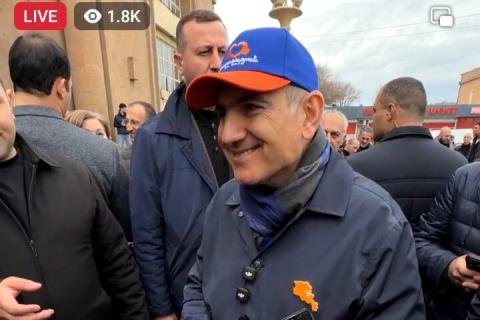 Премьер-министр ответил на вопросы граждан о территориальной целостности и безопасности РА