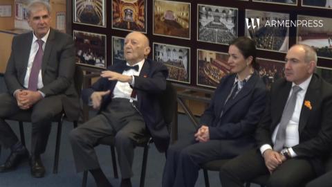 Pashinyan attends plaque unveiling ceremony of Tchekidjian National Academic Choir after recent renaming