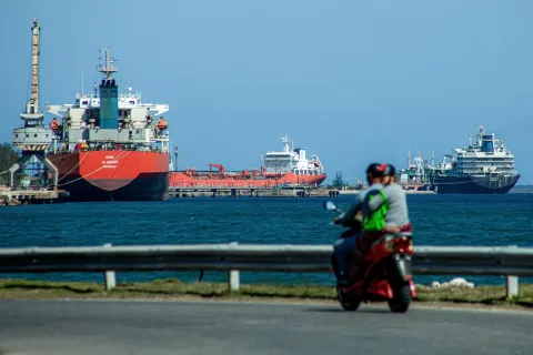 100 հազար տոննա նավթ տեղափոխող ռուսական լցանավը ժամանել է Կուբա