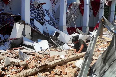 Ինդոնեզիայում 7.6 մագնիտուդով երկրաշարժ է գրանցվել