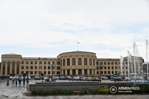 Գյումրիի ավագանու նիստում քննարկվել են հանրային տրանսպորտի և ճանապարհների բարեկարգման հարցեր