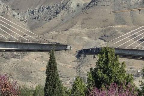 Կամուրջների պայթեցումն իրանցիներին չի ստիպի հանձնվել. Արաղչին արձագանքել է Թրամփի սպառնալիքներին