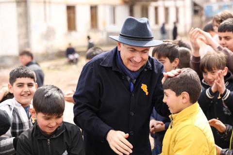 Pashinyan: “Nuestro programa preelectoral prevé la construcción de 100 instalaciones deportivas en diferentes localidades”