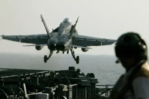 США направил спецназ в Иран для спасения сбитого пилота