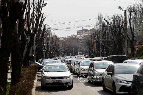 Երևանի վճարովի ավտոկայանատեղիների համար հնարավոր կլինի վճարել նաև բջջային հավելվածի միջոցով