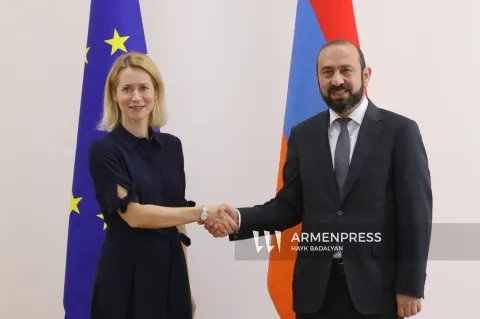 Mirzoyan y Kallas discutieron sobre situación en Medio Oriente