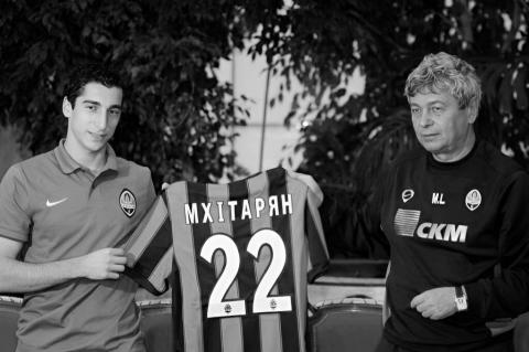 Henrikh Mkhitaryan expresó sus condolencias por el fallecimiento de Mircea Lucescu