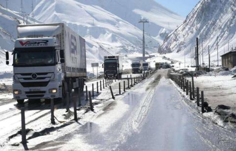 Լարսը փակ է բոլոր տեսակի տրանսպորտային միջոցների համար