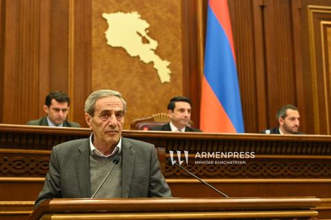 Գագիկ Համբարձումյանը երդմամբ ստանձնեց պատգամավորական լիազորությունները
