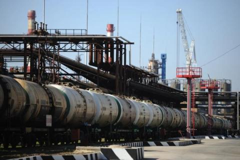 В Иране часть доходов от продажи нефти будет использована для восстановления промышленности