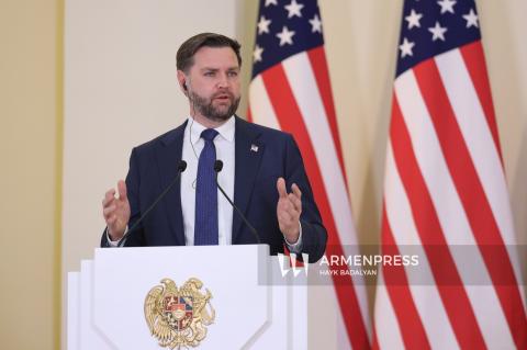 Трамп хочет заключить “крупную сделку” с Ираном: Дж. Д. Вэнс