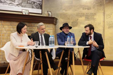 Bakan Andreasyan, sinemacılarla sektörle ilgili konuları görüştü