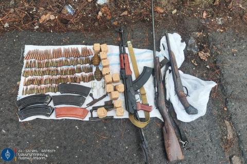 Ապօրինի պահվող զենք-զինամթերքի կամավոր հանձնումներ՝ համայնքային ոստիկանների բացատրական աշխատանքի արդյունքում