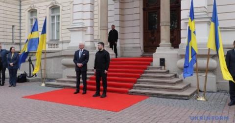 Король Швеции прибыл в Украину