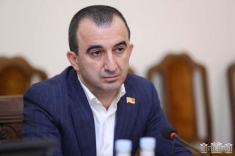Դատախազությունը պահանջում է ՀՀ ԱԺ նախկին պատգամավոր Մխիթար Զաքարյանից բռնագանձել 12 անշարժ գույք, շուրջ 960 միլիոն դրամ