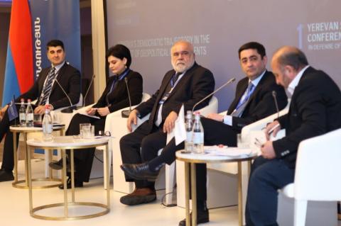 مؤتمر يريفان الأمني ​​الأول-بمبادرة من "المجلس الأرمني"-في يريفان تحت شعار "الدفاع عن السيادة"