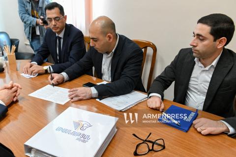 პარტიამ „ერთიანობის ფრთები“ ცესკოს საარჩევნო სია წარუდგინა