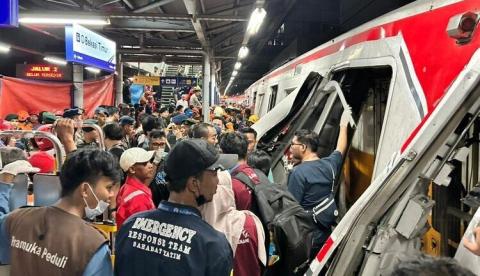 Ինդոնեզիայում գնացքների բախման հետևանքով 14 մարդ զոհվել է, 80-ից ավելին՝ վիրավորվել