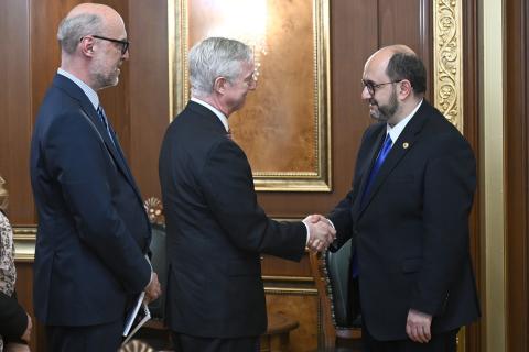 Arayik Harutyunyan a rencontré le président de la Fondation internationale pour les systèmes électoraux