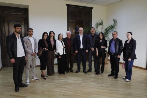 Պարի միջազգային օրվա առթիվ Շիրակի մարզպետը հյուրընկալել է պարարվեստի ոլորտի նվիրյալներին