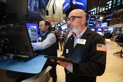 US stocks down - 28-04-26