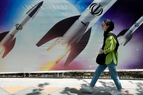 Иран заявил, что не будет обсуждать с США свою ракетную программу