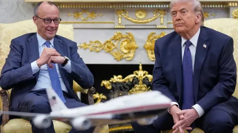 Президент США посоветовал канцлеру Германии сосредоточиться на решении внутренних проблем