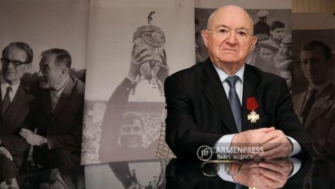 مؤتمر الفيفا يُكرّم ذكرى لاعب كرة القدم الأرمني الكبير نيكيتا سيمونيان