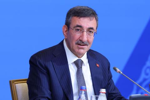 نائب الرئيس التركي جودت يلماز أرمينيا سيصل إلى أرمينيا للمشاركة في القمة الثامنة للمجموعة السياسية الأوروبية
