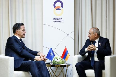 باشينيان وروته يناقشان قضايا تتعلّق بعملية وآفاق تطوير التعاون بين أرمينيا وحلف شمال الأطلسي (الناتو)