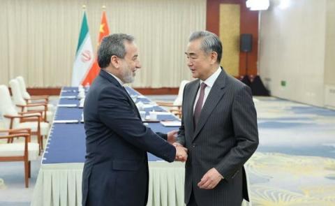 Chinese FM holds talks with Iranian counterpart
