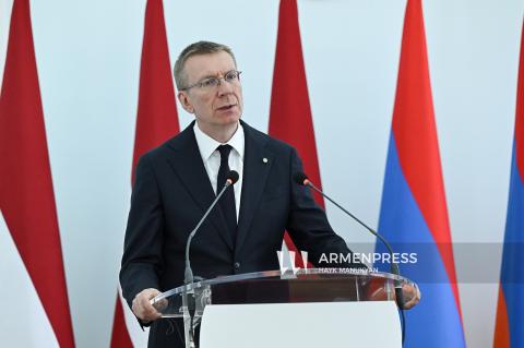 ლატვიის პრეზიდენტი მაღალ შეფასებას აძლევს სომხეთისა და აზერბაიჯანის მიერ მშვიდობისკენ გადადგმულ ნაბიჯებს