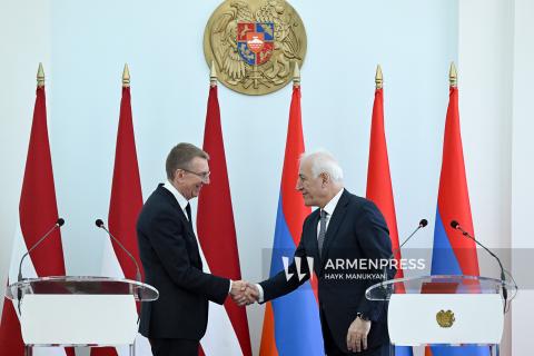 Հայաստանի և Լատվիայի նախագահների մամուլի ասուլիսը