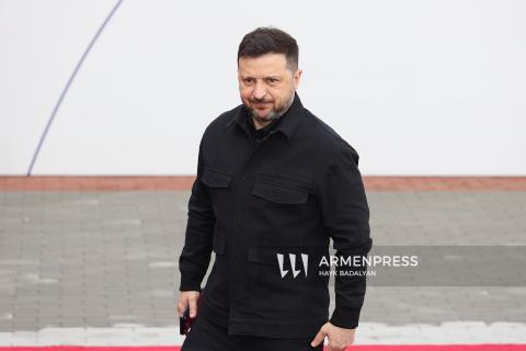 Зеленский в преддверии объявленного прекращения огня пообещал зеркальный ответ на удары Москвы