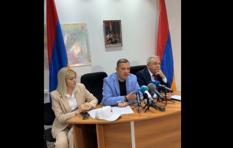 Reformist Party unveils election manifesto