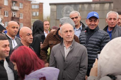 Блок «Армения» провел кампанию в Артике и Ереване