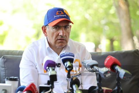 Nikol Pashinyan: “Es muy realista lograr una mayoría constitucional”