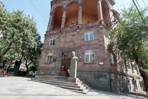 Կաշառքի մեղադրանքով ձերբակալվել են Վ. Բրյուսովի անվան պետական համալսարանի ամբիոններից մեկի վարիչն ու դասախոսներ