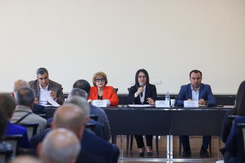 ԿԳՄՍ փոխնախարարն ու շահագրգիռ կազմակերպությունների ներկայացուցիչները քննարկել են սպորտի ոլորտի միջնաժամկետ ծախսային ծրագրի նախագիծը