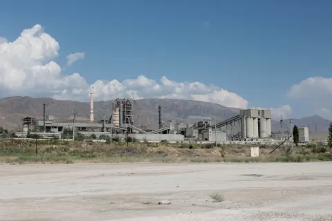Pashinyan anunció que la fábrica de cemento de Ararat será nacionalizada