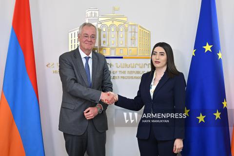 نشست خبری آرپینه سارگسیان، وزیر امور داخلی، و یوهانس لوخنر، معاون مدیرکل امور مهاجرت و داخلی کمیسیون اروپا