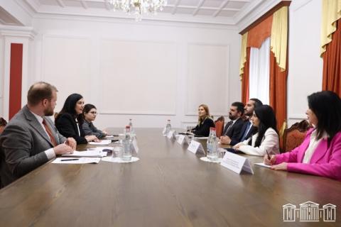 ՀՀ ԱԺ փոխնախագահը հանդիպել է Հայաստան ժամանած ԵԱՀԿ ԽՎ դիտորդական առաքելության պատվիրակության հետ