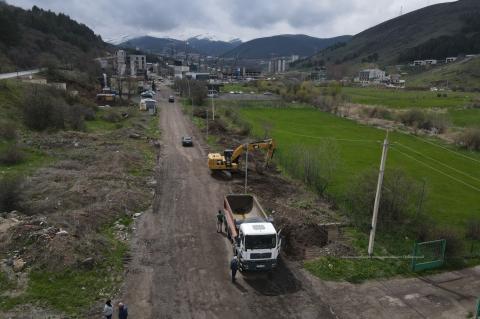 Ծաղկաձորի մուտքից մինչև ճոպանուղի տանող ճանապարհահատվածը հիմնանորոգվում է