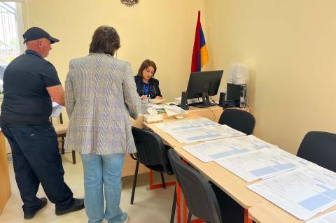 Շիրակի մարզի հեռավոր համայնքներում տեղակայված տեղամասերը կահավորվում են