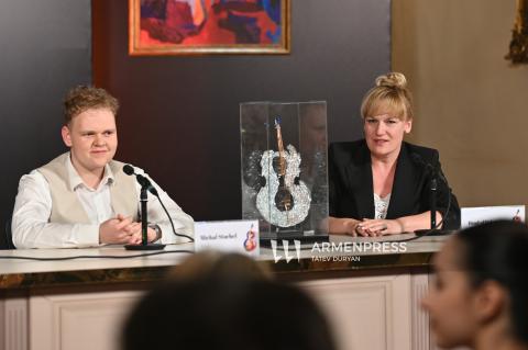 «Դասական Եվրատեսիլ 2026» մրցույթի հաղթողի՝ Լեհաստանի ներկայացուցիչ Միհալ Ստոչելի հանդիպումը լրագրողների հետ