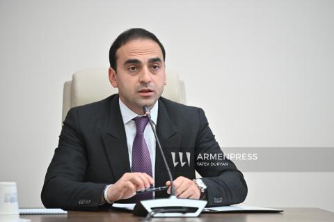 Брифинг мэра Еревана Тиграна Авиняна